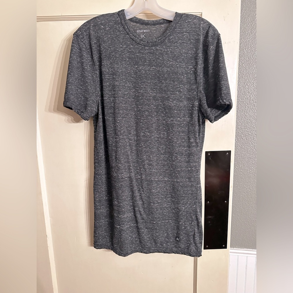 Depart West men’s Tshirt size large